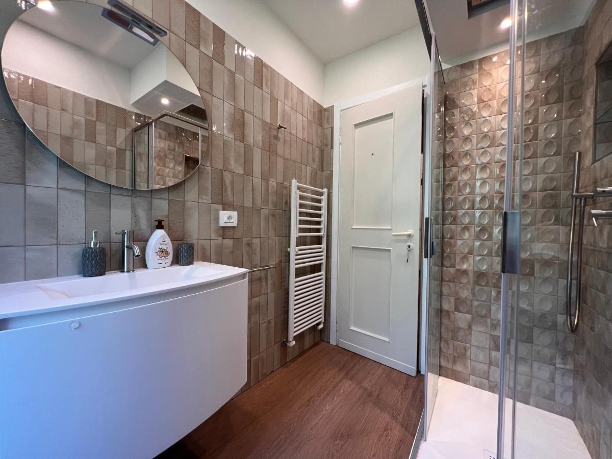 Val Di Sole 19-Iii Piano- Vista Mare- Vista Collina-Wifi 100Mg-Aria Condizionata In Tutte Le Stanze -L'Appartamento E' Stato Completamente Rinnovato Nel 2023 Rapallo Ngoại thất bức ảnh