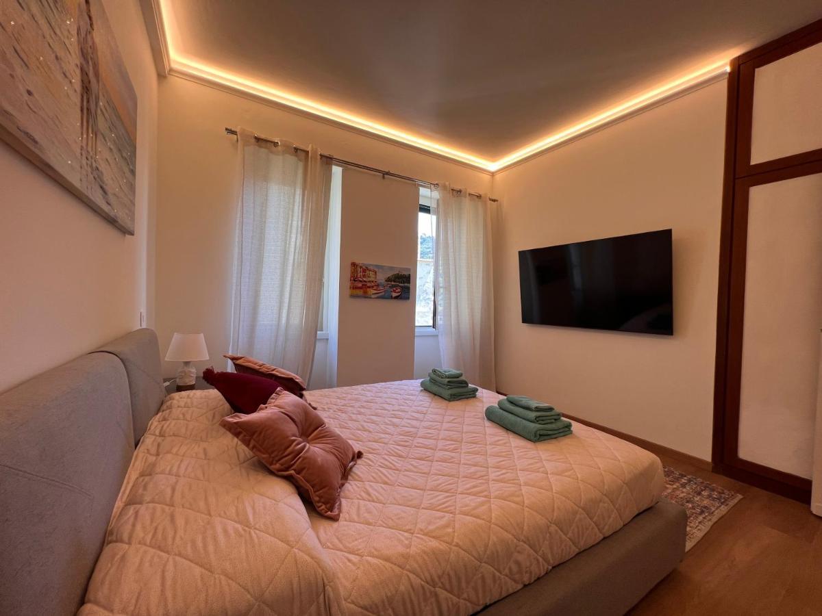 Val Di Sole 19-Iii Piano- Vista Mare- Vista Collina-Wifi 100Mg-Aria Condizionata In Tutte Le Stanze -L'Appartamento E' Stato Completamente Rinnovato Nel 2023 Rapallo Ngoại thất bức ảnh